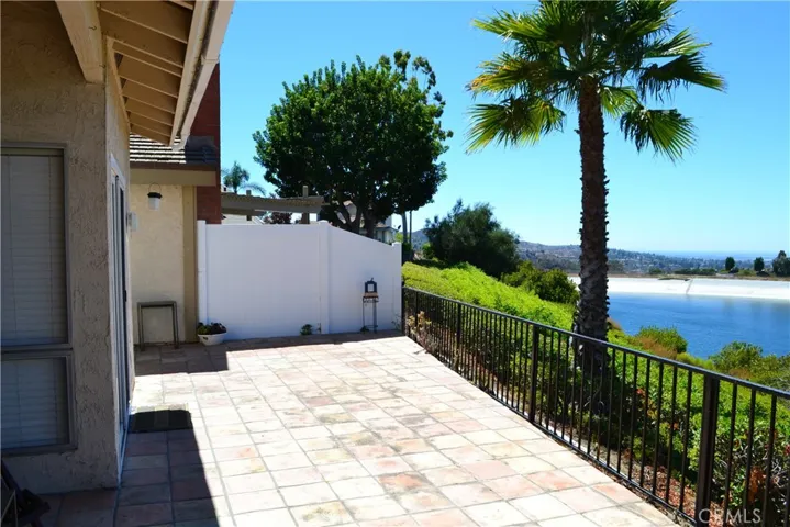 7049 E Viewpoint Lane, Anaheim Hills, California 92807