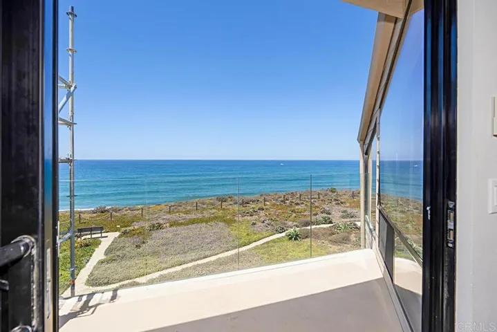 205 Helix Avenue, Solana Beach, California 92075