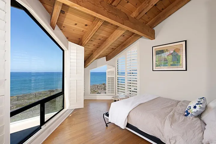 205 Helix Avenue, Solana Beach, California 92075