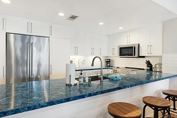 205 Helix Avenue, Solana Beach, California 92075
