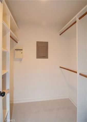 Primary suite - walk in closet