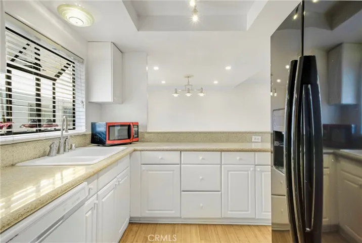14715 Saticoy Street 12, Van Nuys, California 91405