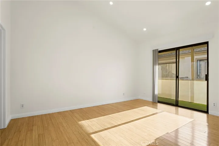 14715 Saticoy Street 12, Van Nuys, California 91405