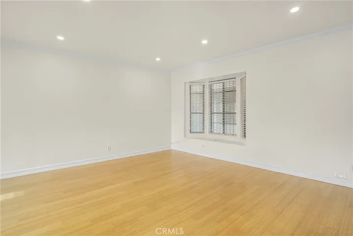 14715 Saticoy Street 12, Van Nuys, California 91405