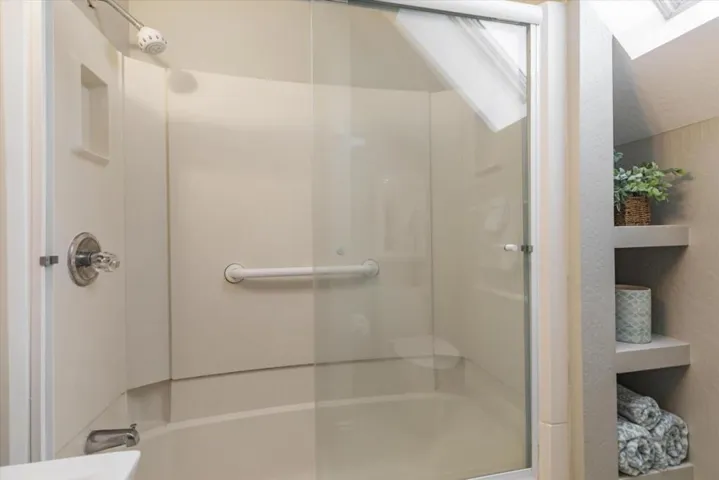 1555 Lincoln Avenue, Capitola, California 95010