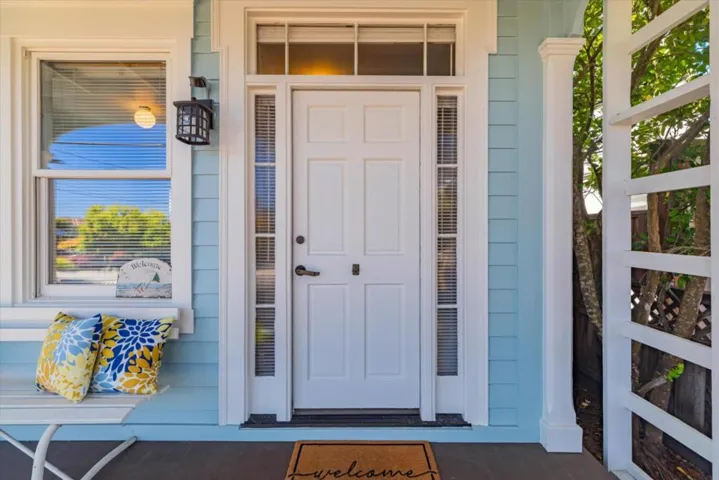 1555 Lincoln Avenue, Capitola, California 95010