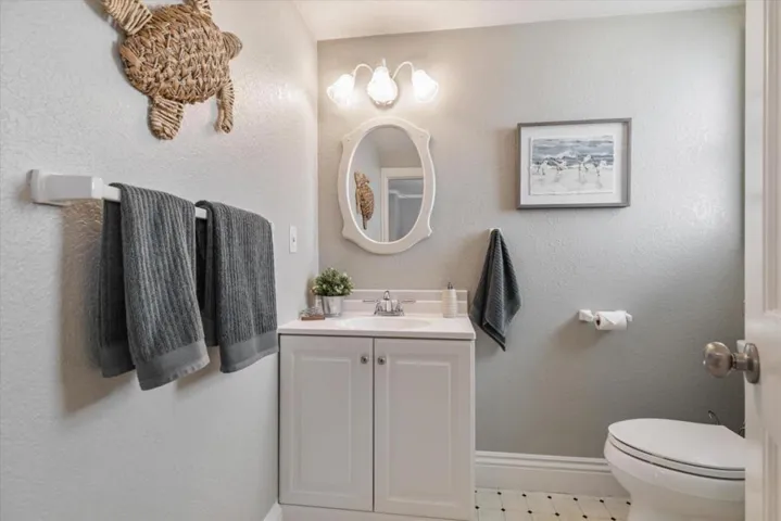 1555 Lincoln Avenue, Capitola, California 95010