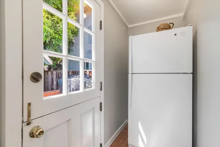 1555 Lincoln Avenue, Capitola, California 95010