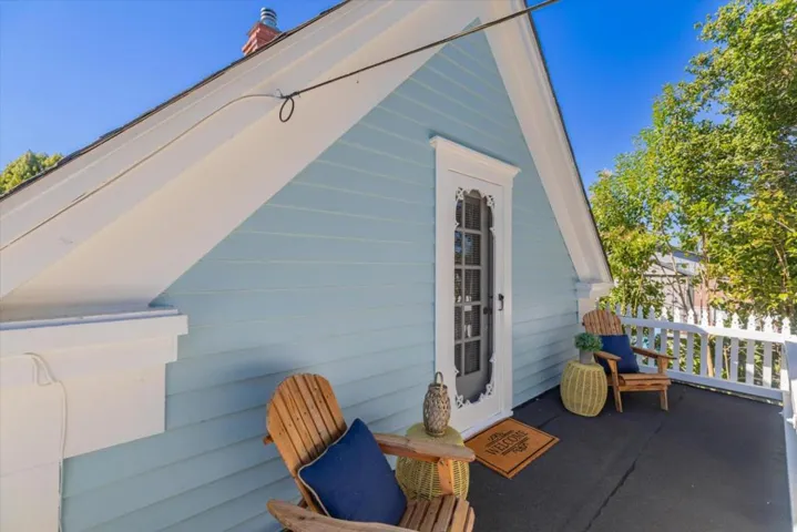 1555 Lincoln Avenue, Capitola, California 95010