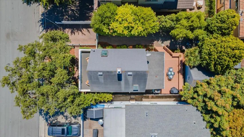 1555 Lincoln Avenue, Capitola, California 95010