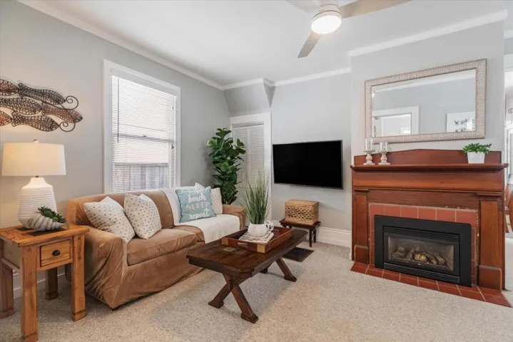 1555 Lincoln Avenue, Capitola, California 95010