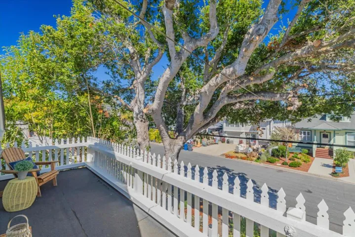 1555 Lincoln Avenue, Capitola, California 95010