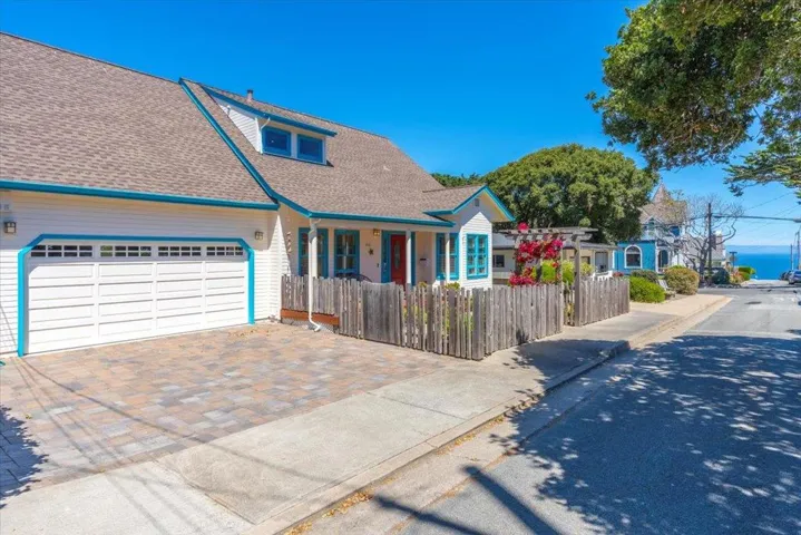 306 6th Street, Pacific Grove, California 93950