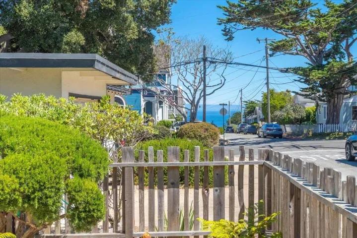 306 6th Street, Pacific Grove, California 93950