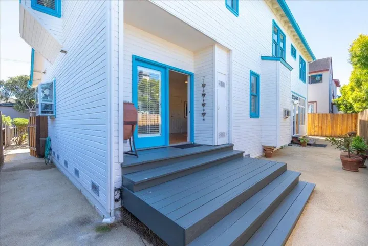 306 6th Street, Pacific Grove, California 93950
