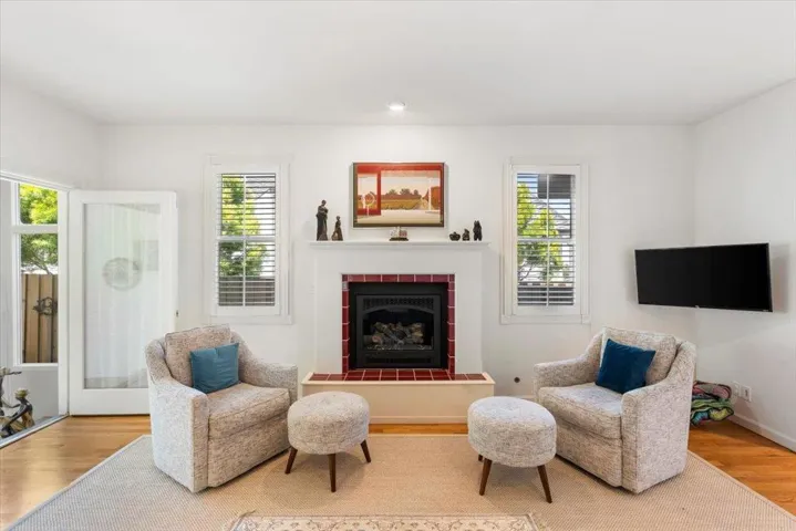306 6th Street, Pacific Grove, California 93950