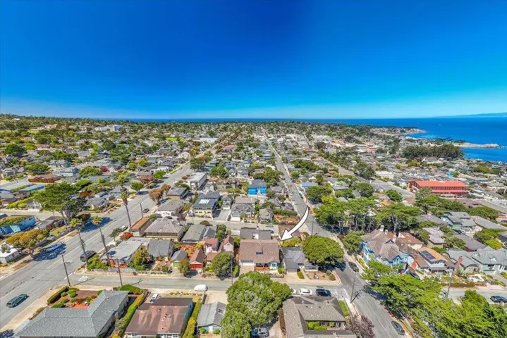306 6th Street, Pacific Grove, California 93950