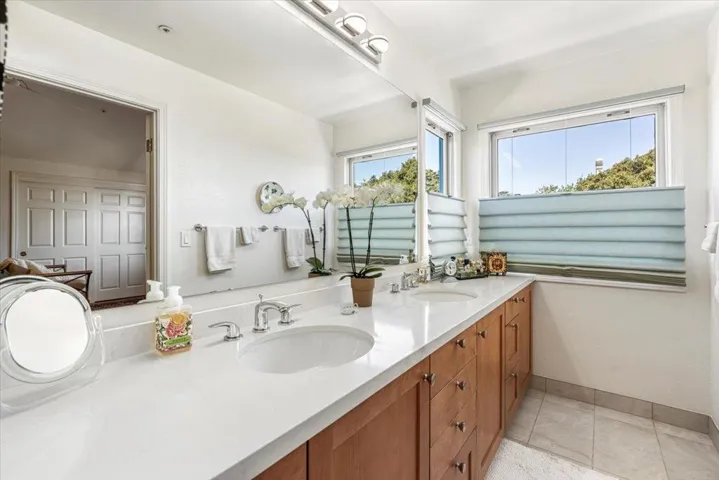 306 6th Street, Pacific Grove, California 93950
