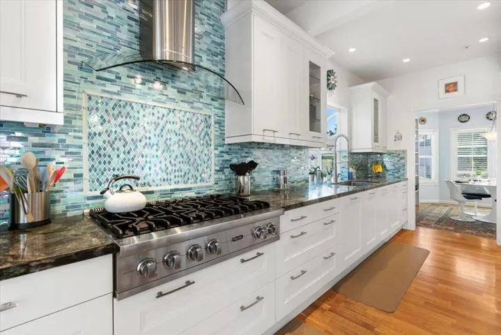 306 6th Street, Pacific Grove, California 93950