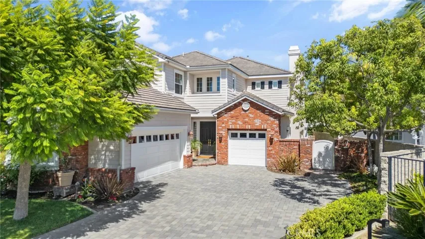 Beautiful Golf Course View Home