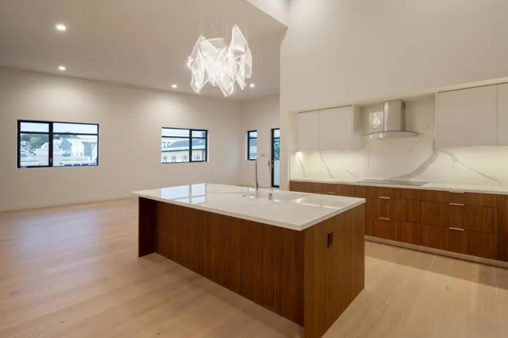 520 Lighthouse Avenue 302, Pacific Grove, California 93950