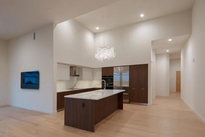 520 Lighthouse Avenue 302, Pacific Grove, California 93950