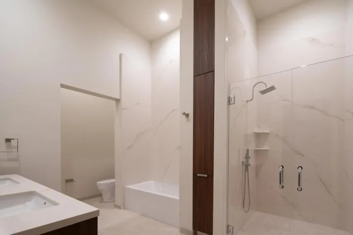 520 Lighthouse Avenue 302, Pacific Grove, California 93950