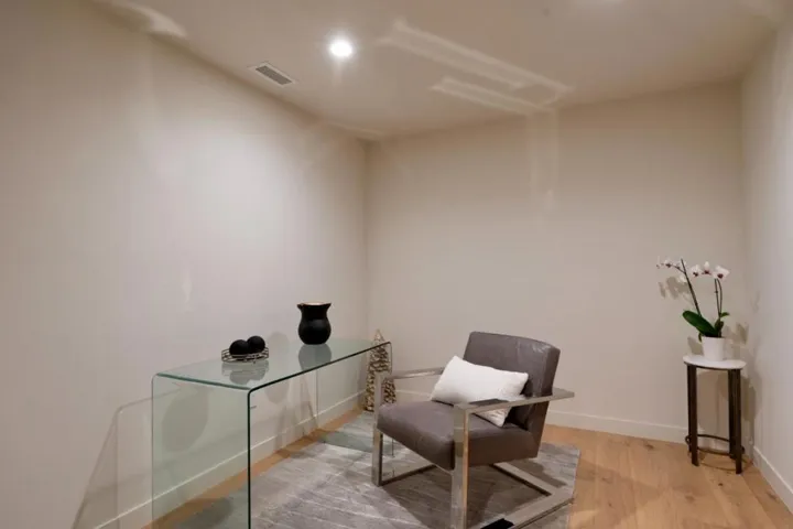 520 Lighthouse Avenue 204, Pacific Grove, California 93950