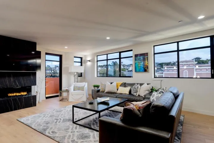 520 Lighthouse Avenue 204, Pacific Grove, California 93950
