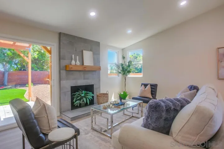 2143 Finch Lane, San Diego, California 92123