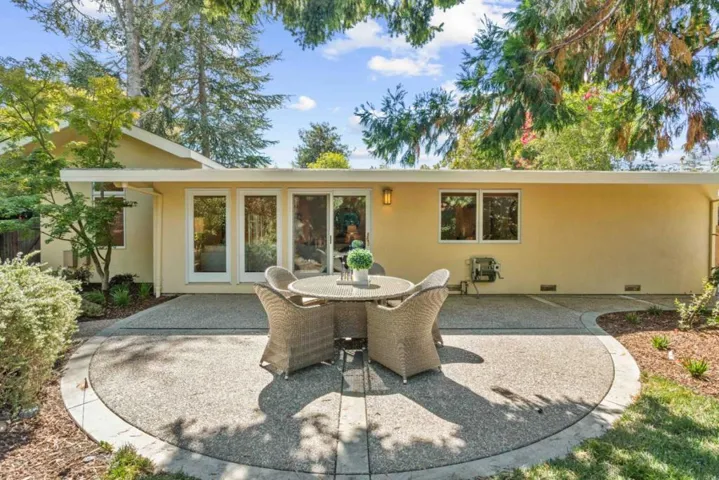 2499 Burnham Way, Palo Alto, California 94303