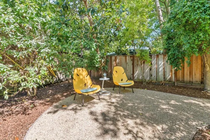 2499 Burnham Way, Palo Alto, California 94303