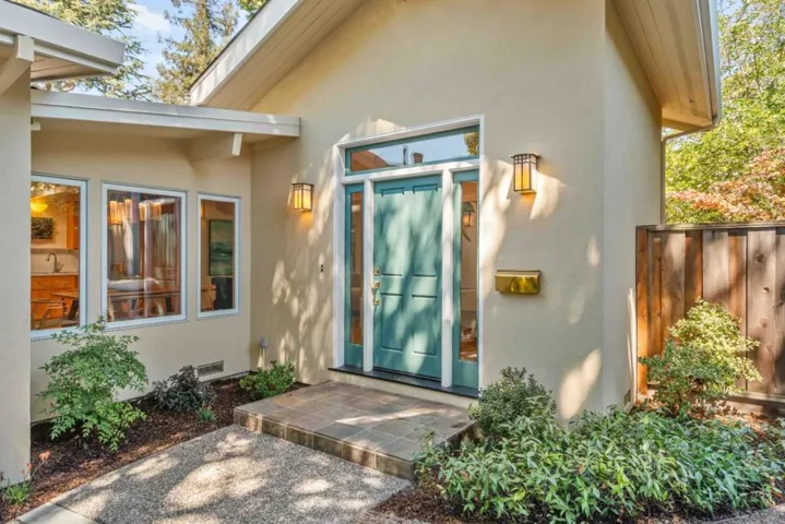 2499 Burnham Way, Palo Alto, California 94303