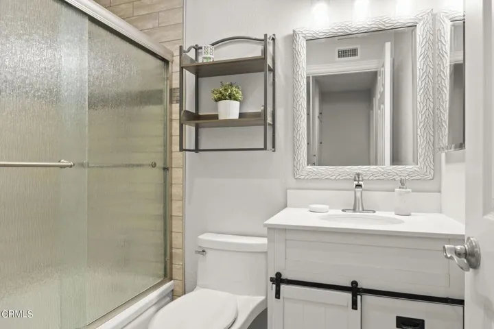 32-web-or-mls-UpmarketMedia-18SanBen-105