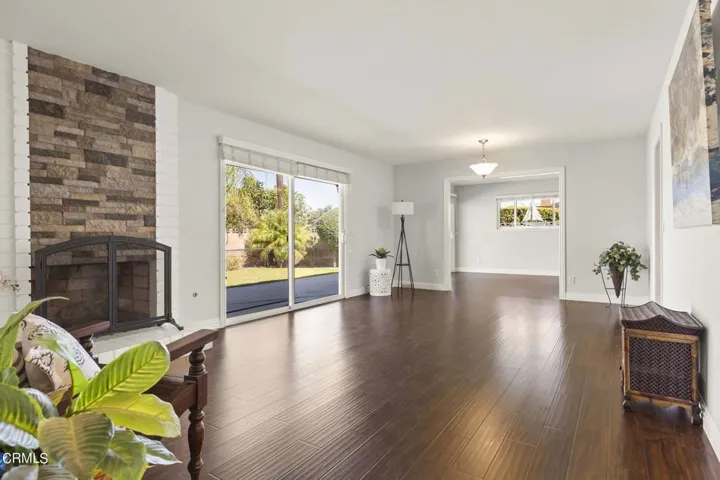 7-web-or-mls-UpmarketMedia-18SanBen-12
