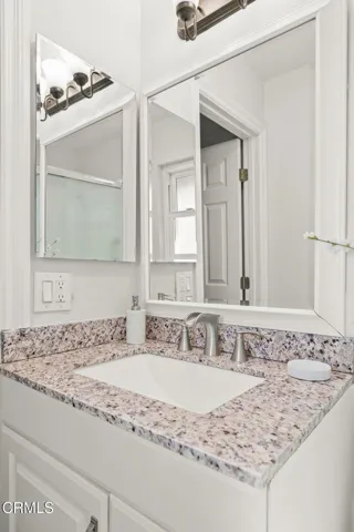 25-web-or-mls-UpmarketMedia-18SanBen-102