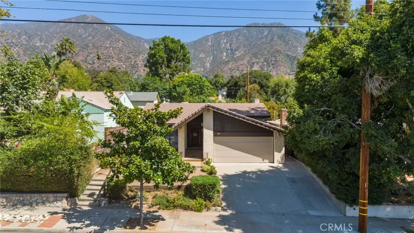 489 E Sierra Madre Boulevard, Sierra Madre, California 91024