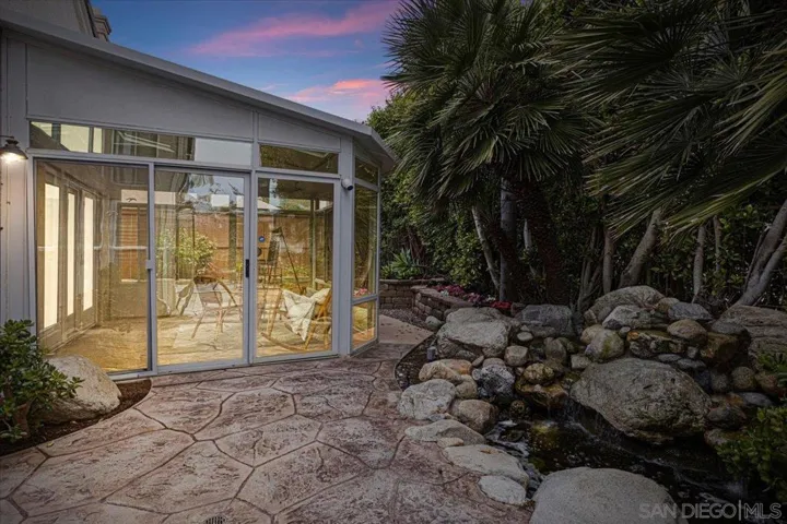 2116 Rock Gln, Escondido, California 92026