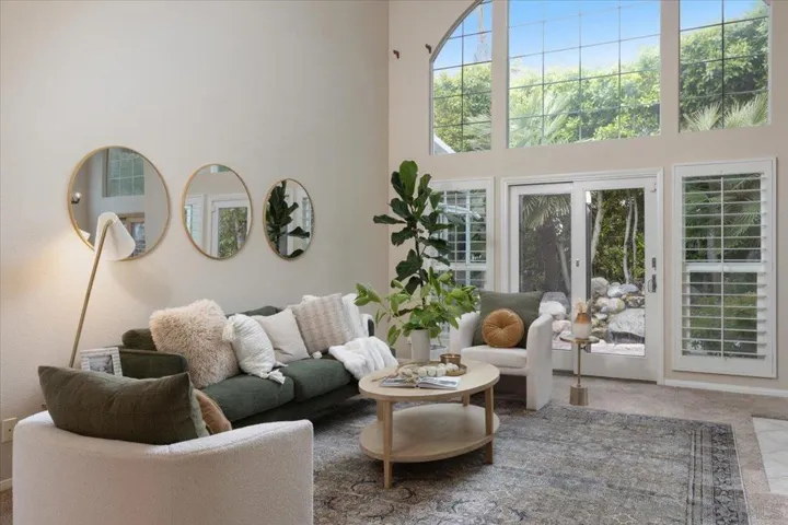 2116 Rock Gln, Escondido, California 92026