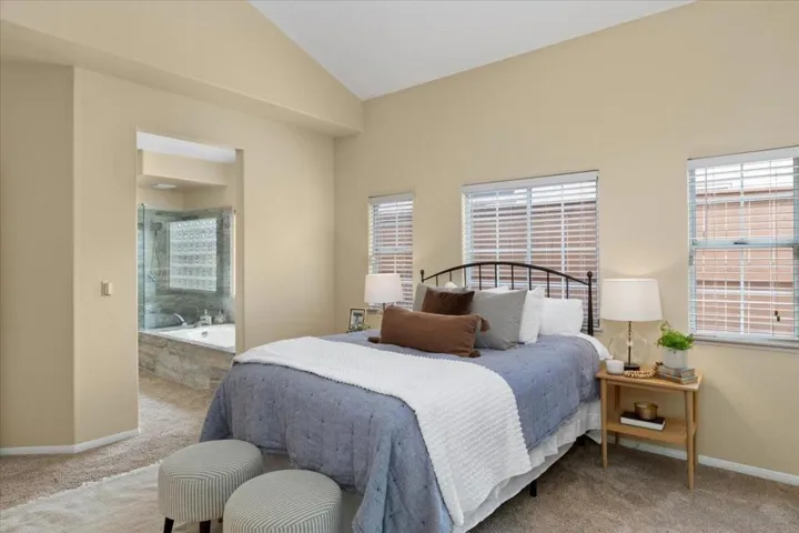 2116 Rock Gln, Escondido, California 92026