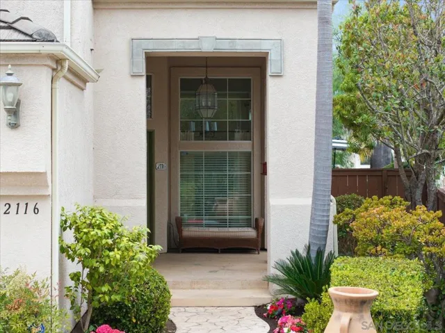2116 Rock Gln, Escondido, California 92026