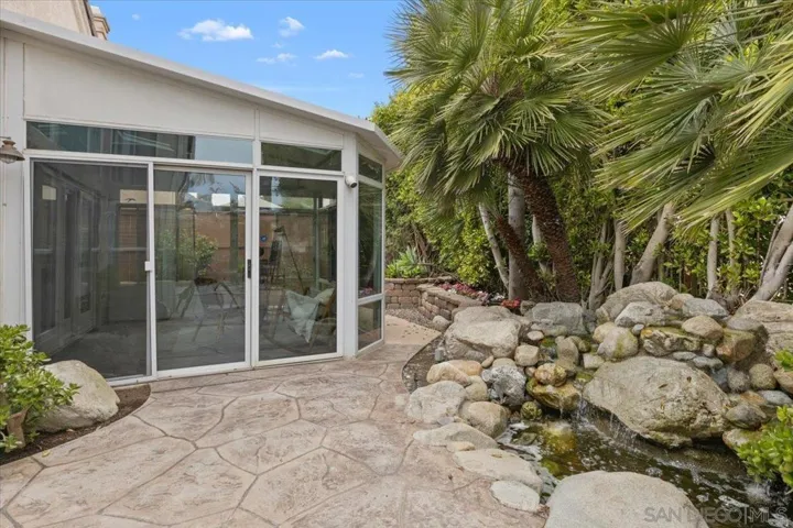 2116 Rock Gln, Escondido, California 92026