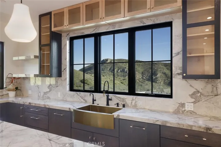 46 Dapplegray Road, Bell Canyon, California 91307