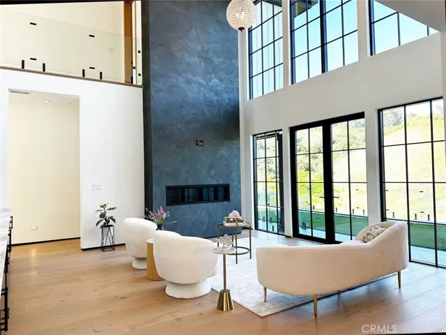 46 Dapplegray Road, Bell Canyon, California 91307