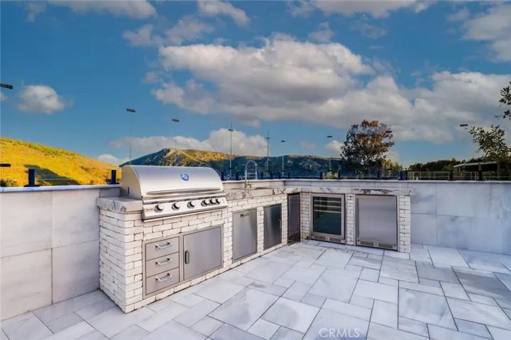 46 Dapplegray Road, Bell Canyon, California 91307