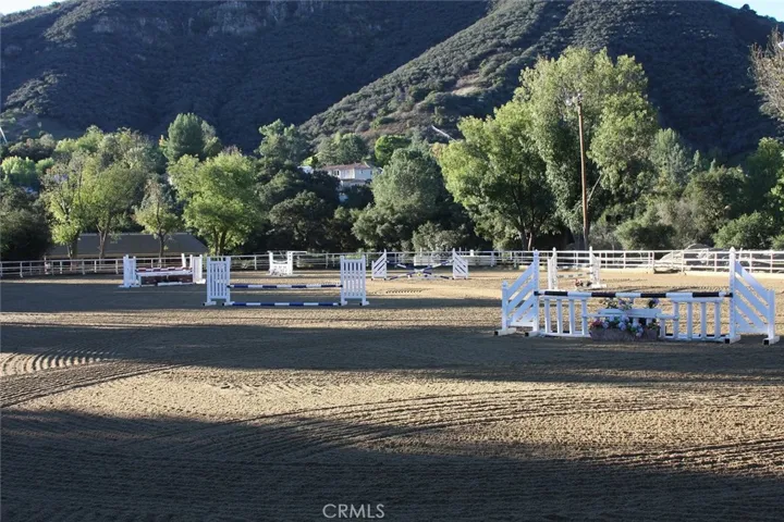 46 Dapplegray Road, Bell Canyon, California 91307