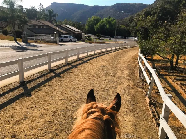 46 Dapplegray Road, Bell Canyon, California 91307