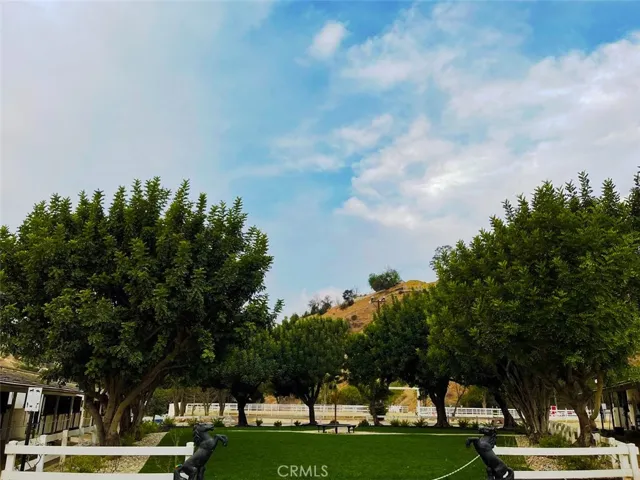 46 Dapplegray Road, Bell Canyon, California 91307