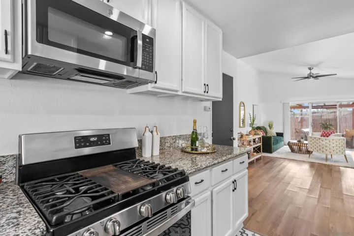 1881 Loreto Gln, Escondido, California 92027