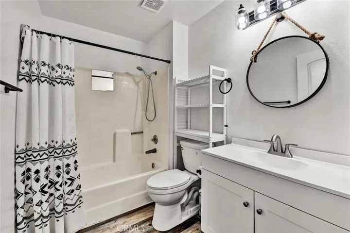 Second bathroom.